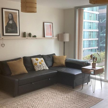 Modern Apartment Located In Cmk Restaurant Quarter Milton Keynes Kültér fotó